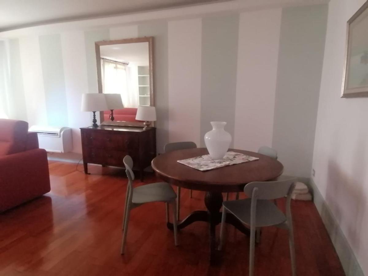 Le Finestre Sugli Ulivi Apartment Desenzano del Garda Ngoại thất bức ảnh