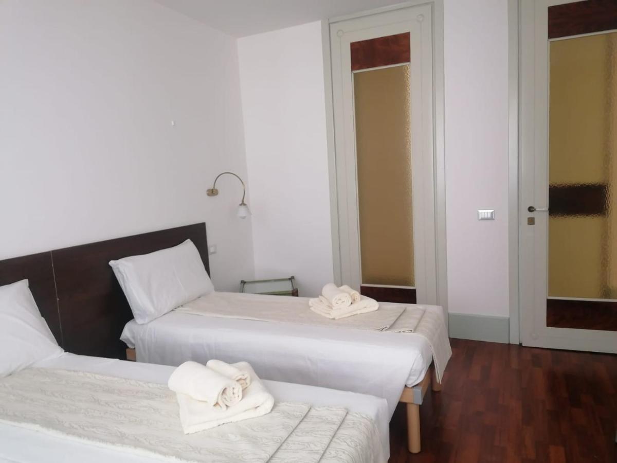 Le Finestre Sugli Ulivi Apartment Desenzano del Garda Ngoại thất bức ảnh